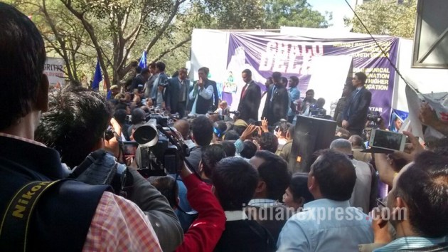Rohith Vemula, Rohith Vemula suicide, Jantar Mantar, Rahul Gandhi, Arvind Kejriwal, Protest over Rohith Vemula Suicide, Students Protest Over Rohith Vemula Suicide, Jantar Mantar Pics, Jantar Mantar Protest Photo, Rohith Vemula Mother, Medha Patkar, Smriti Irani
