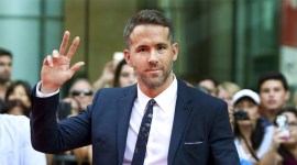 Ryan Reynolds signs Netflix film