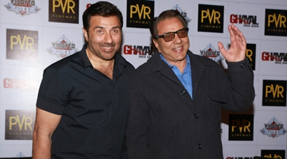 sunny deol, dharmendra, ghayam once again, sunny deol pics, sunny deol pictures, dharmendra pics, dharmendra pictures, sunny deol ghayal once again, entertainment