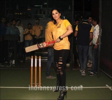 Sunny Leone, Sunny Leone Cricket, Sunny Leone Cricket Team, Sunny Leone Sports, Sunny Leone Chennai Swaggers, Sunny Leone Films, Entertainment news