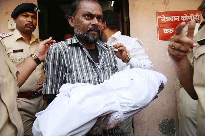 Thane Massacre: Man Murders 14 Members Of His Family Before Committing ...