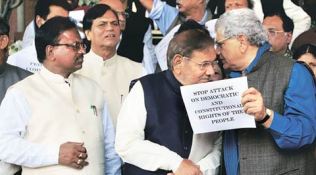 meenakshi lekhi, meenakshi lekhi left comments, budget session, sitaram yechury, india news, latest news, parliament session