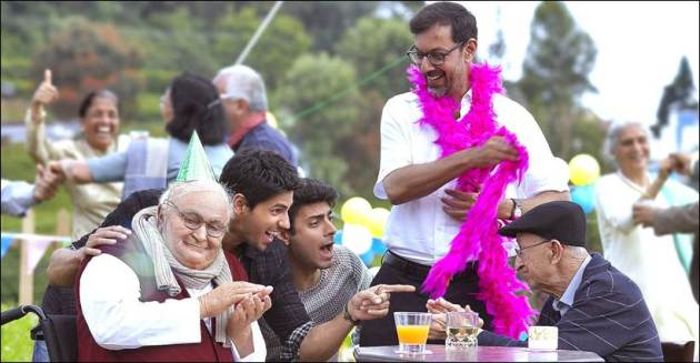 kapoor and sons, kapoor & sons, kapoor and sons review, kapoor & sons review, kapoor & sons review in pics, kapoor and sons review in pics, alia bhatt, sidharth malhotra, fawad khan, movie review, film review, kapoor and sons film review, kapoor & sons film review, entertainment