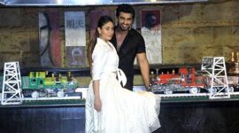 Arjun Kapoor, kareena kapoor khan, ki and ka, r balki, kareena, arjun, ki and ka pics, arjun kareena, arjun kapreen kareena pics, arjun kapoor pics, kareena kapoor khan pics, kareena pics, arjun pics, entertainment