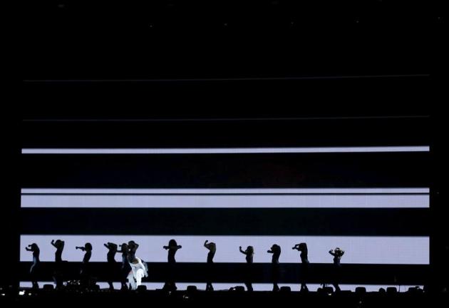 barack Obama, Hillary Clinton, Barack Obama sings, Barack Obama Pics, Barack Obama photos, Hillary Clinton Pics, hillary Clinton Photos, top frames , Indian Express, indian express pics