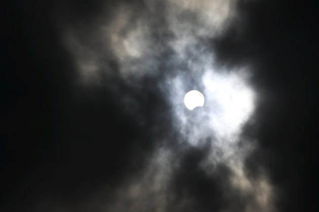 solar eclipse photos, total solar eclipse pictures, total solar eclipse solar eclipse pictures, indonesia solar eclipse, solar eclipse india, india solar eclipse, india solar eclipse pictures, insia solar eclipse pictures, indonesia solar eclipse pictures, indonesia solar eclipse photos, full solar eclipse pictures