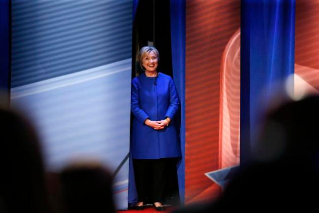 barack Obama, Hillary Clinton, Barack Obama sings, Barack Obama Pics, Barack Obama photos, Hillary Clinton Pics, hillary Clinton Photos, top frames , Indian Express, indian express pics