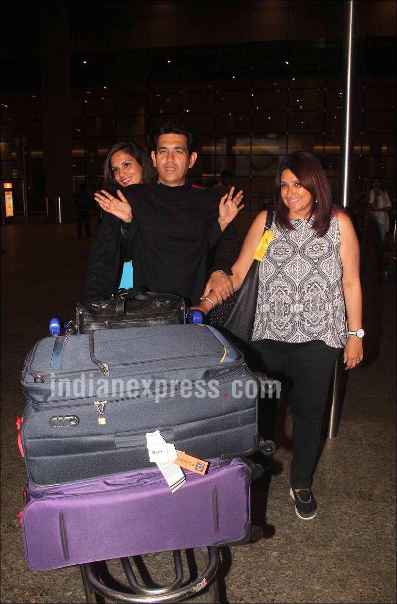 aishwarya rai bachchan, aishwarya, aishwarya aaradhya, aishwarya aaradhya pics, aishwarya aaradhya airport pics, sarbjit, aishwarya rai bachchan pics, aishwarya rai bachchan photos, richa chadha, omung kumr, richa chadha pics, aishwarya pics, aish aaradhya pics, entertainment