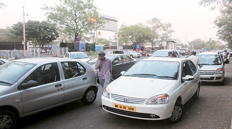 jam, airport jam, airport road jam, pune road jam, pune news