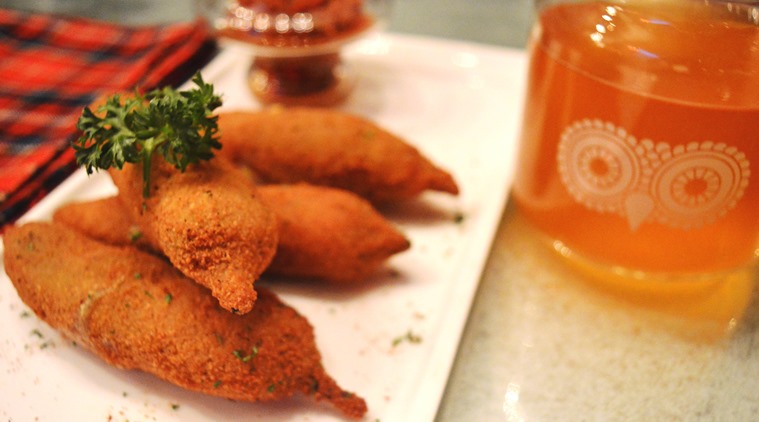 Bhavnagri chilli cheese fritters. (Photo: The White Owl Brewery, Mumbai)