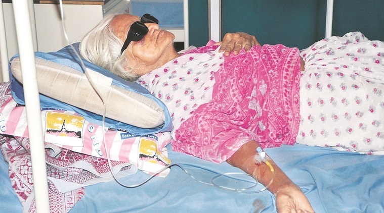 AMC hospital, eyes operation, cataract operation, 4 lose vision, ahmedabad hospital, ahmedabad news