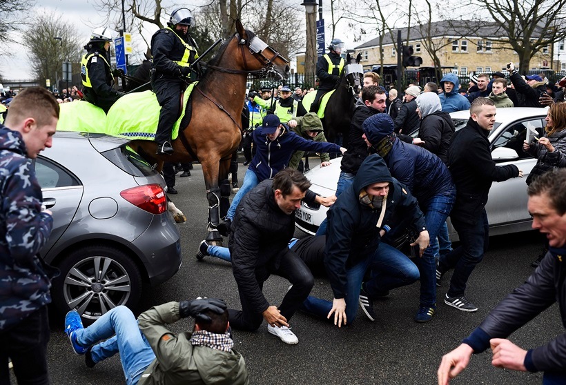 Tottenham Hotspur, Spurs, Arsenal, Spurs v Arsenal, Spurs vs Arsenal, Arsenal v Spurs, Arsenal Spurs, Spurs Arsenal, Arsenal vs Spurs, Arsenal Spurs rivalry, Arsenal Spurs fans, North London derby, London derby, Football fans, Football violence, Football derbies, Football violent fans, sports violence, violence in football, violence in sport, football news, football
