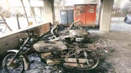 fire, vehicle fire, pune parking fire, pune parking vehicle fire, pune news