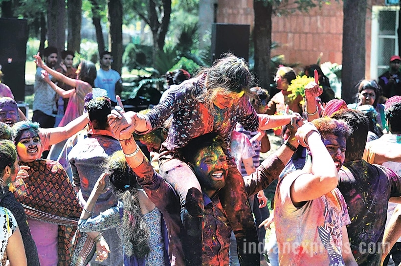 happy holi, holi 2016, holi images, holi photos, holi pictures, holi 2016, happy holi images, happy holi photos, holi festival, holi pics, holi wallpaper, india photos