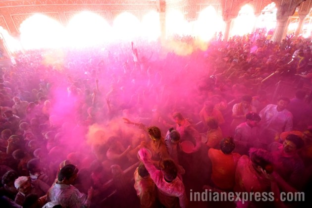 happy holi, holi 2016, holi images, holi photos, holi pictures, holi 2016, happy holi images, happy holi photos, holi festival, holi pics, holi wallpaper, india photos