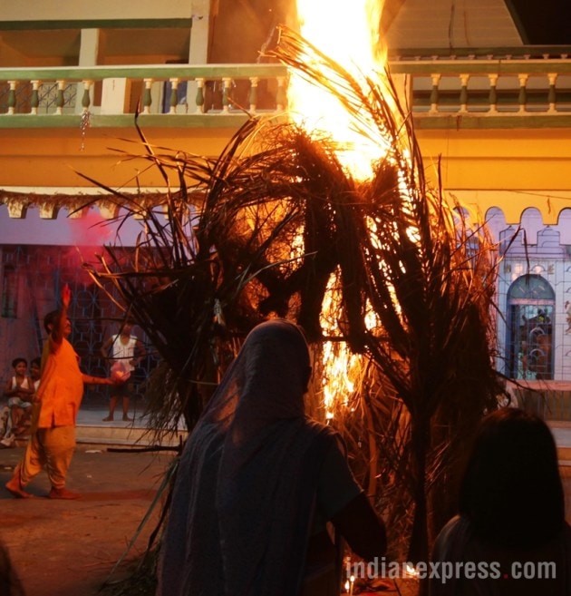 invocation before holi fire