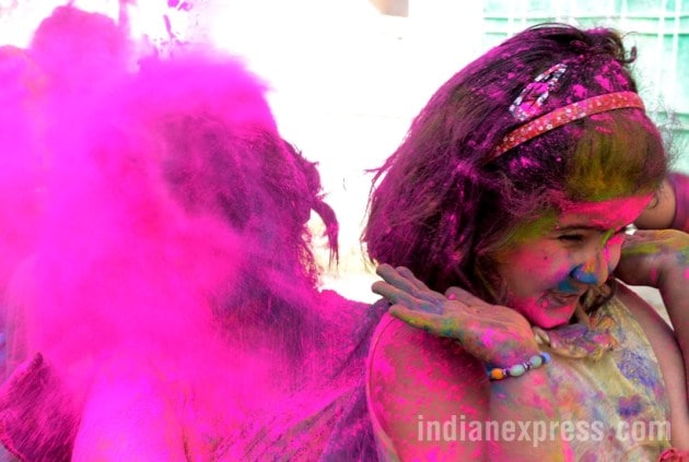 holi in kolkata