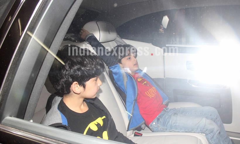 Batman Vs Superman, Batman vs superman: Dawn of Justice, Hrithik Roshan, Hrithik Roshan Sons, Hrehaan, Hridaan, Sachin Tendulkar, Vidyut Jamwal, Esha Deol, Abhay DEol, Karan Kundra, Anusha, Gaurav Chopra, Tanisha Mukerji, Zayed Khan, Akbar Khan, Batman vs Superman Screening, Batman vs Superman: Dawn of Justice pics