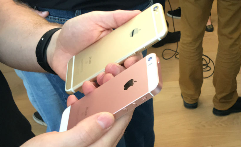 iPhone SE, iPhone SE vs iPhone 6, Apple iPhone SE, iPhone SE India launch, iPhone SE price, iPhone 6 Amazon discount, Apple iPhone 6 Amazon, iPhone 6 Flipkart, iPhone 6 offers, iPhone 5s vs iPhone 6, iPhone, Apple new phone, iPhone 6s, smartphones, technology, technology news