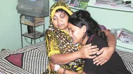 Smriti Irani, Smriti Irani accident, smriti irani yamuna expressway, smriti irani car accident, irani car accident, irani expressway accident, smriti irani news, india news