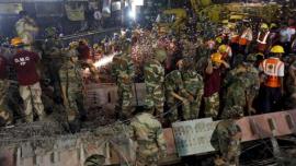 kolkata, kolkata flyover collapse, kolkata bridge collapse, kolkata flyover accident, bengal flyover collapse, kolkata flyover resucue operation, kolkata flyover crash death toll, west bengal news, kolkata news, india news, latest news