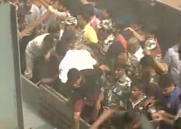 Kolkata flyover kolkata,Kolkata flyover, Kolkata flyover collapse, flyover collapse, Flyover collapse in Kolkata, kolkata flyover accident, flyover accident in kolkata, Kolkata, Kolkata news, latest news kolkatar collapse, kolkata bridge collapse, news, kolkata news, india news