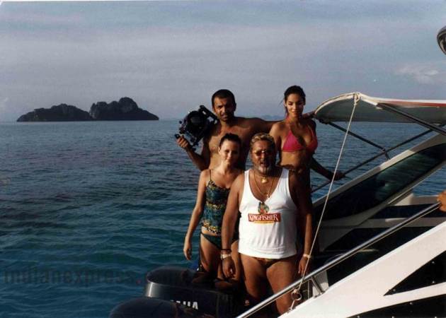 Vijay Mallya, Kinglisher Vijay Mallya, Vijay Mallya absconding, Vijay mallya loan, vijay mallya runs away, mallya out of india, kingfisher in loss, mallya in loss, vijay mallya pictures, vijay mallya legal action