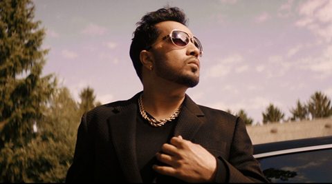 Mika Singh shares a steamy kiss in his next single Billo