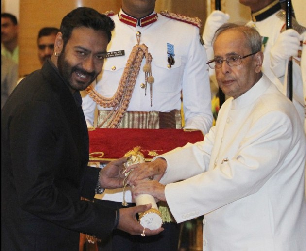 Padma, padma awards, padma award photos, padma awards 2016, sri sri, saina nehwal, ajay devgan, ajay devgn, ajay devgn awards, sania nehwal awards, anupam kher, anupam kher awards, narendra modi, modi photos,