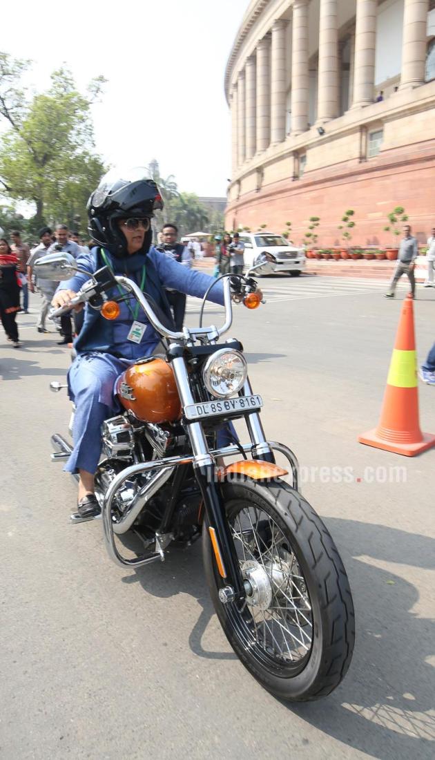 Harley Rajesh Pappu Yadav’s wife MP Ranjeet Ranjan rides Harley Davidson to ...