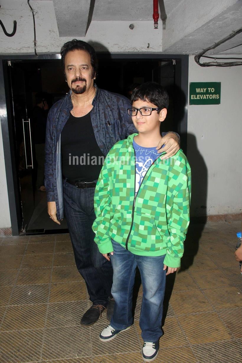 Batman Vs Superman, Batman vs superman: Dawn of Justice, Hrithik Roshan, Hrithik Roshan Sons, Hrehaan, Hridaan, Sachin Tendulkar, Vidyut Jamwal, Esha Deol, Abhay DEol, Karan Kundra, Anusha, Gaurav Chopra, Tanisha Mukerji, Zayed Khan, Akbar Khan, Batman vs Superman Screening, Batman vs Superman: Dawn of Justice pics
