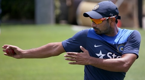 Difficult to bring in Mohammed Shami in place of Ashish Nehra or Jasprit Bumrah, says MS Dhoni