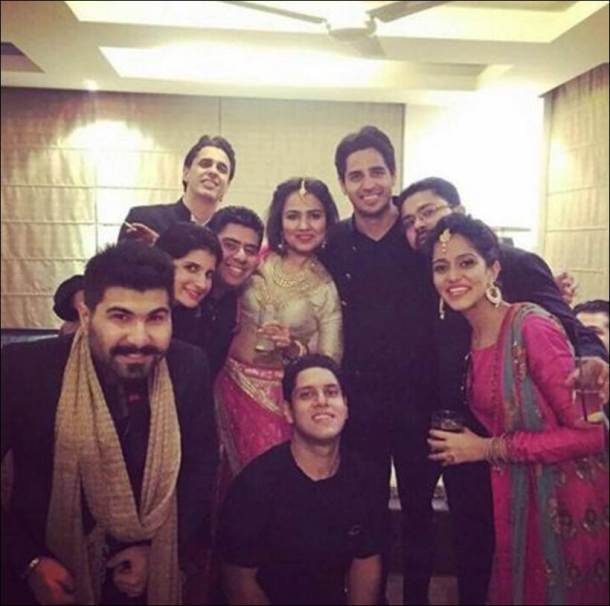 Sidharth Malhotra takes time out for family, attends cousin’s wedding