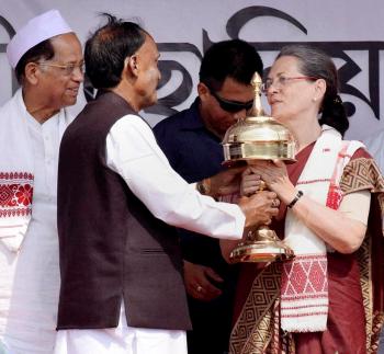 Sonia Gandhi Xxxx Sex - Sonia Gandhi on campaign trail in Assam | Picture Gallery Others News,The  Indian Express