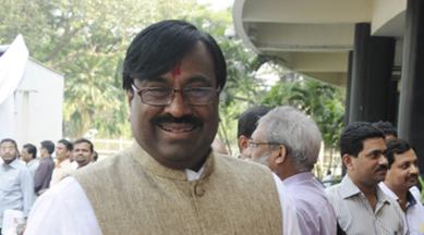Sudhir Mungantiwar, Uddhav Thackeray, GST Bill, Goods and Services Tax, Brihanmumbai Municipal Corporation, BMC, indian express news, india news