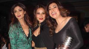 Sushmita Sen, Bipasha Basu, Shilpa Shetty bond at an award show