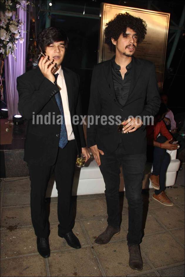 Salman Khan, Sanjay Dutt, Manyata Dutt, Tina Ambani, Bhagyashree, Varun Dhawan, Kabir Bedi, Pooja Bedi, Parveen Dusanj, Rishi Kapoor, Saira Banu, Archana Puran Singh, Sanjay Dutt Manyata Dutt, Sanjay Dutt pics, Kabir Bedi Parveen Dusanj, Rishi Kapoor Neetu Singh, Entertainment