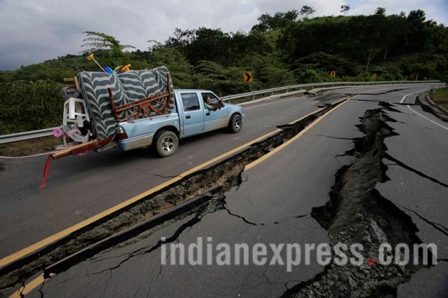 Ecuador earthquake,Rafael Correa, Ecuador earthquake death count, ecuador earthquake death toll, Ecuador earthquake pictures, Ecuador earthquake images,