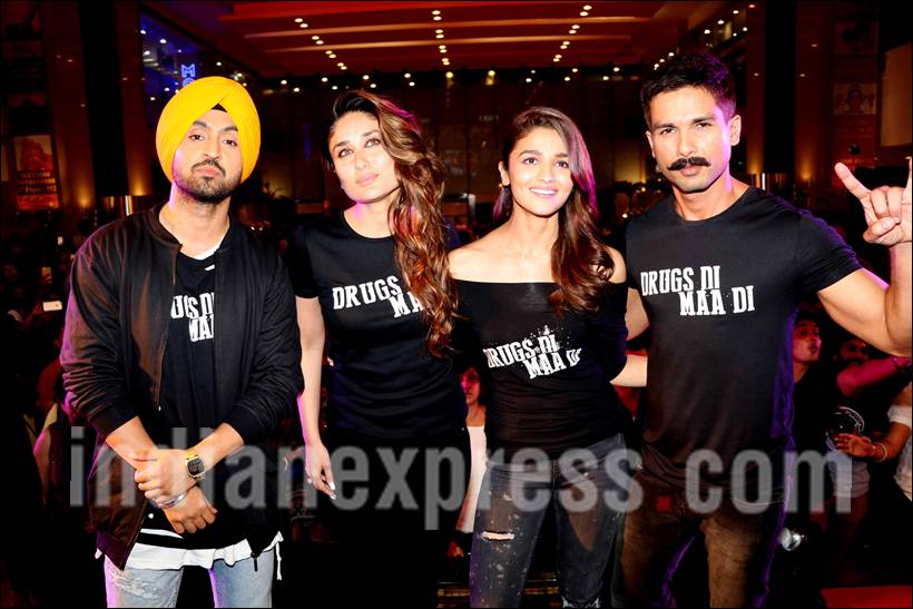 shahid kapoor, kareena kapoor, udta punjab, shahid, kareena, shahid kareena pics, shahid kareena udta punjab, shahid kareena udta punjab pics, shahid kapoor kareena kapoor, alia bhatt, alia, alia bhatt pics, diljit dosanjh, diljit pics, diljit dosanjh pics, kareena diljit pics, entertainment