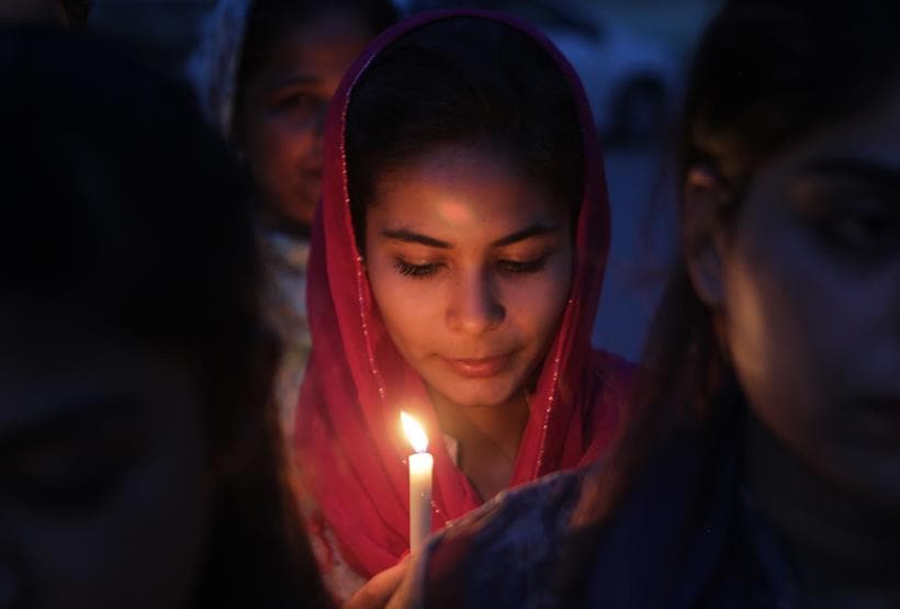 Barack Obama, Barack Obama Daughter, Barack Obama Daughter Malia, Barack Obama Malia pics, American Idol, American Idol Winner, American Idol Finale, American Idol pics, Heavy Rains in Peshawar, Floods in Peshawar, Top Frames, Indian Express