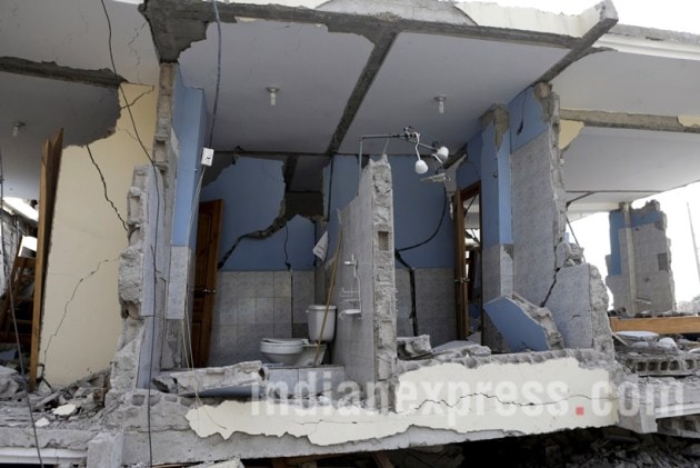 Ecuador earthquake,Rafael Correa, Ecuador earthquake death count, ecuador earthquake death toll, Ecuador earthquake pictures, Ecuador earthquake images,