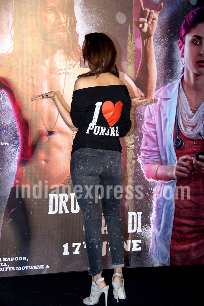 shahid kapoor, kareena kapoor, udta punjab, shahid, kareena, shahid kareena pics, shahid kareena udta punjab, shahid kareena udta punjab pics, shahid kapoor kareena kapoor, alia bhatt, alia, alia bhatt pics, diljit dosanjh, diljit pics, diljit dosanjh pics, kareena diljit pics, entertainment