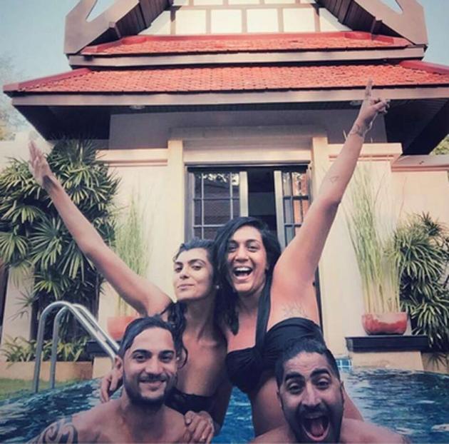 shveta salve, shveta salve pics, shveta salve pregnant, shveta salve baby bump, shveta salve bikini pics, shveta salve baby bump pics, shveta salve pregnancy photos, shveta salve vacations, shveta salve photos, shveta salve thiland, shveta salve husband, harmeet sethi, shveta salve harmeet sethi, shveta salve husband pics, entertainment