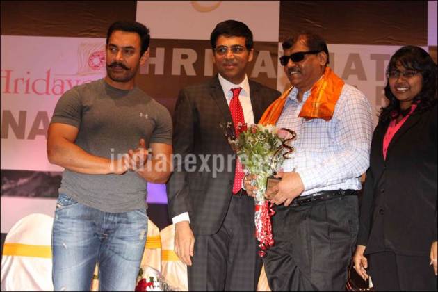 Aamir Khan, Aamir Khan PHOTOS, Vishwanathan Anand, Hridayesh Mangeshkar, Hridayesh Mangeshkar PHOTOS, Vishwanathan Anand PHOTOS, Aamir Khan CHESS, Aamir Khan Vishwanathan Anand, ENTERTAINMENT PHOTOS