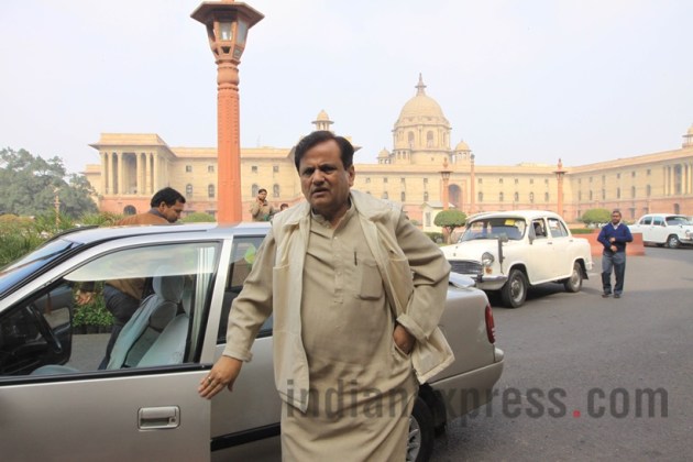 sonia gandhi, subramanian swamy, vvip chopper scam, AgustaWestland, AgustaWestland chopper scam, congress AgustaWestland, bjp AgustaWestland, sonia vs swamy, ahmed patel, James Christian Michel, sonia gandhi vvip chopper scam, india news, latest news