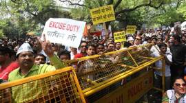 Jewellers Strike, Excise duty strike, Jewellery Excise duty strike, Jewellers protest, excise duty protest, jewellery excise duty protest, Rahul Gandhi, Narendra Modi, Delhi news, India news
