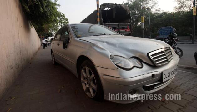mercedes, mercedes hit and run, mercedes hit and run delhi, delhi mercedes hit and run, delhi hit and run photos, delhi hit and run video, delhi news, india news