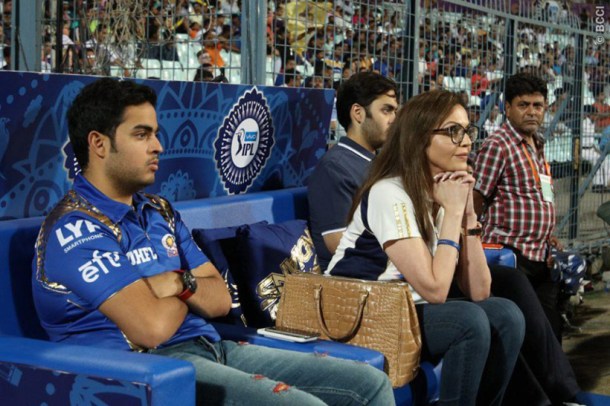 PHOTOS: Anant Ambani cheers with mom Nita, brother Akash as MI register ...