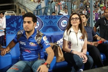 After weight loss, Anant cheers for Mumbai Indians with mom Nita, brother Akash | Sports Gallery News,The Indian Express After weight loss, Anant cheers for Mumbai Indians with mom Nita, brother Akash | Sports Gallery News,The Indian Express