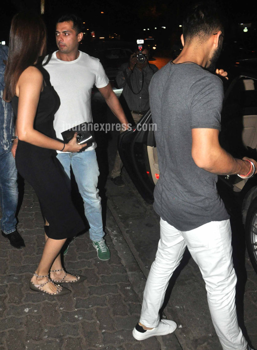 Virat. Anushka, Virat Anushka dinner photos